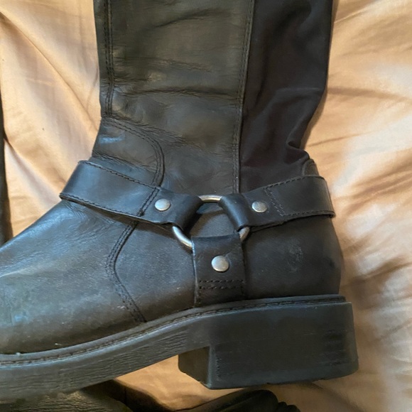 Boots - Picture 2 of 3